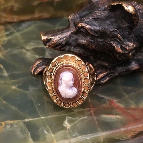 cameo ring