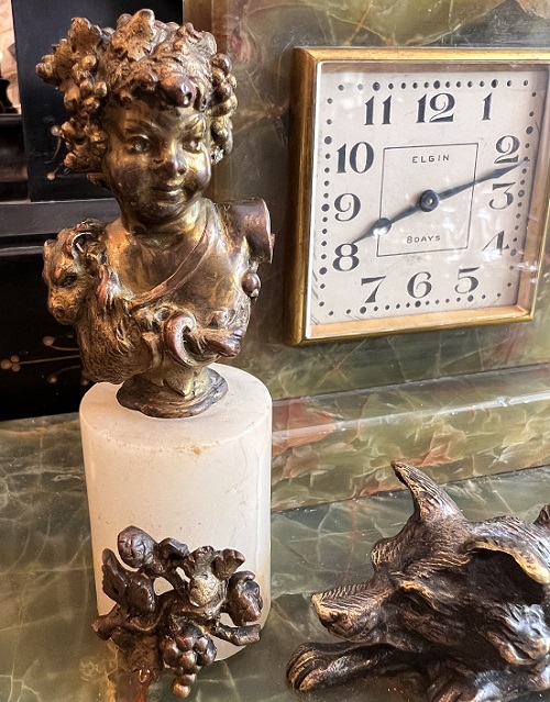 Antique bronze